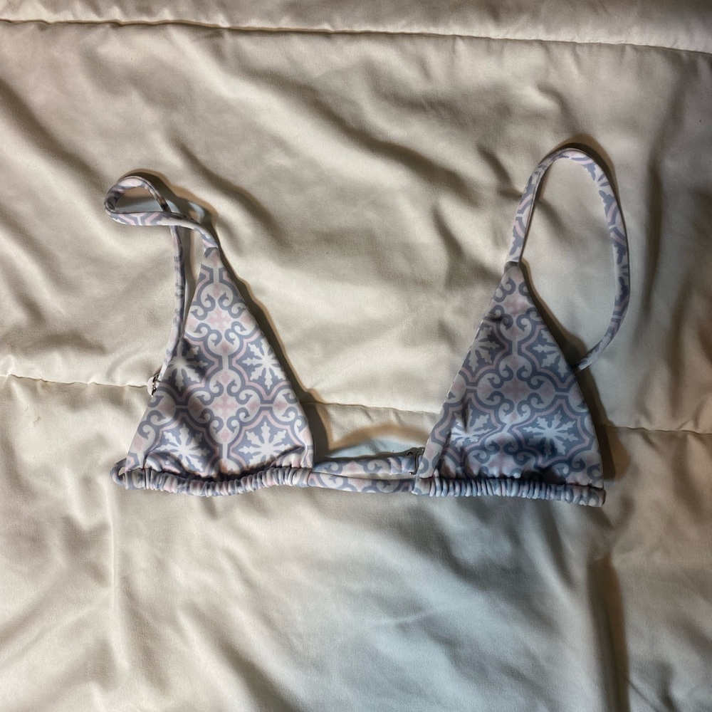 Andi bagus bikini top
